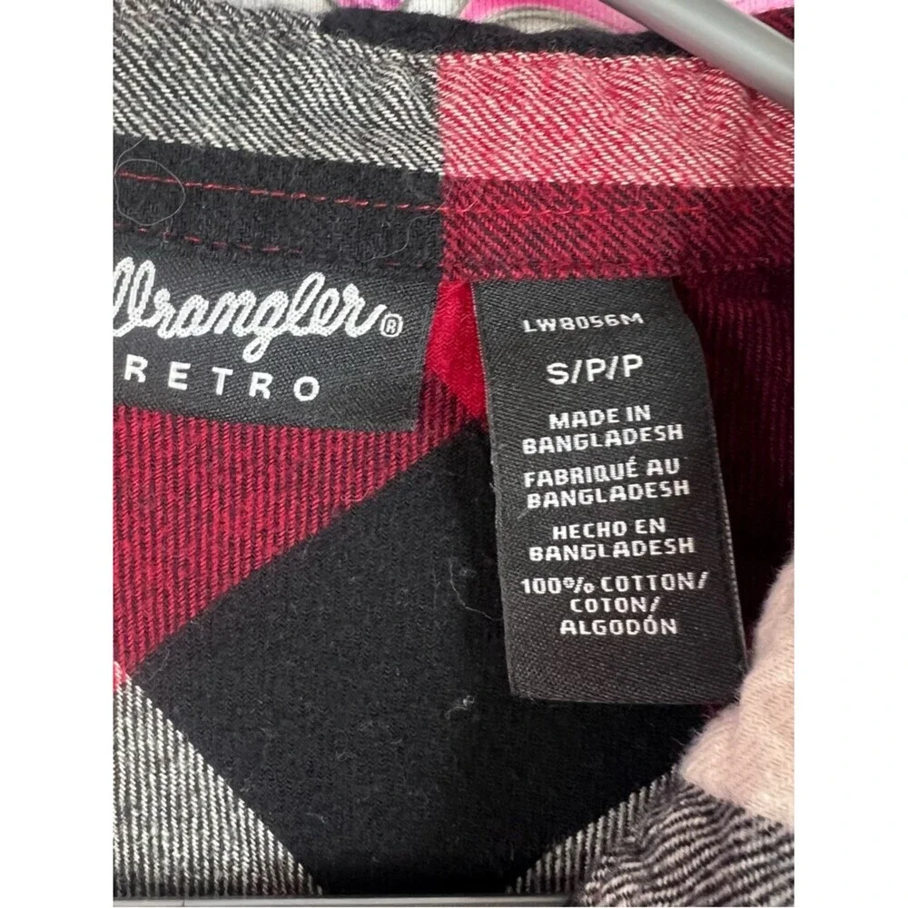 Wrangler retro button up shirt Red Black White Buffalo Plaid Button-Up Shirt